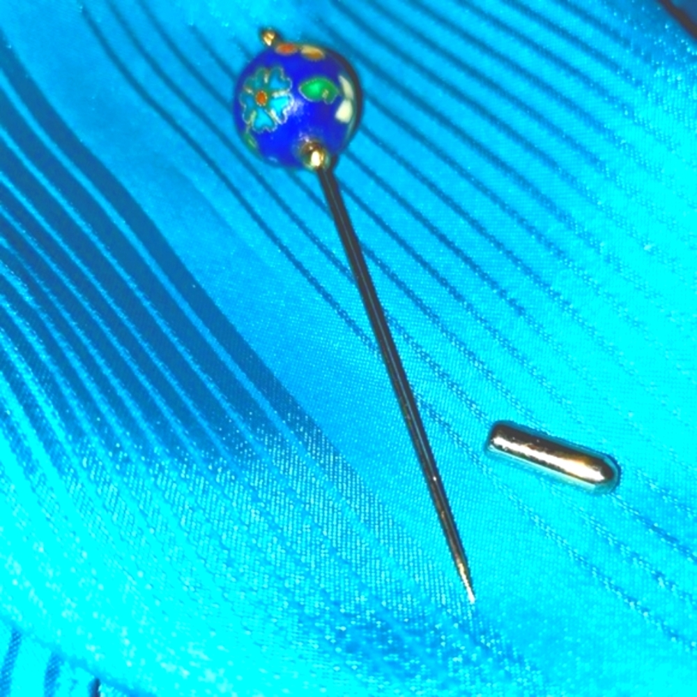 VINTAGE CLOISONNE' FLOWERED PIN HIGHLIGHTED in COBALT BLUE, WHITE and ORANGE